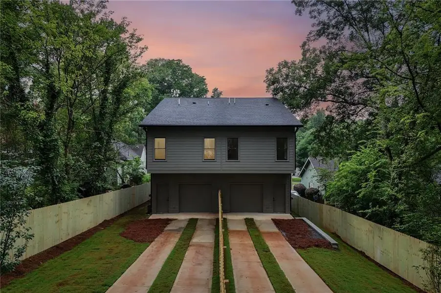 Exterior details and patio area of a home in , Decatur (Image 4).