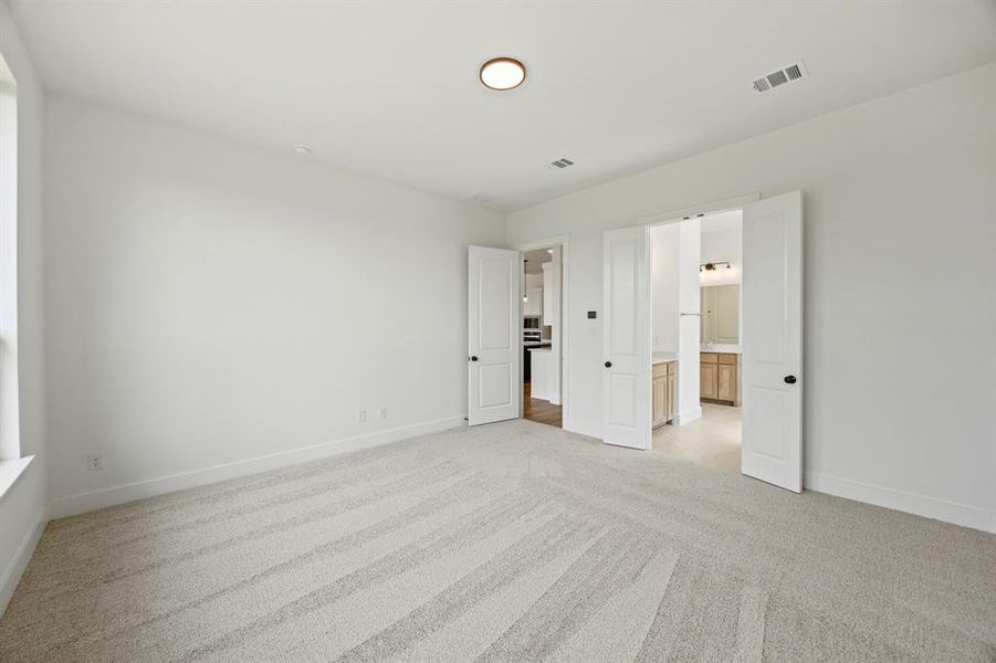 Spacious, unfurnished interior of a new home in Chatham Reserve, Providence Village (Image 19).