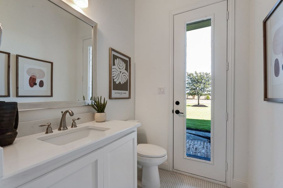 Furnished interior view inside a new home in King's Crossing - Phase 3, Allen (Image 28). Furnished interior view inside a new home in King's Crossing - Phase 3, Allen (Image 28).