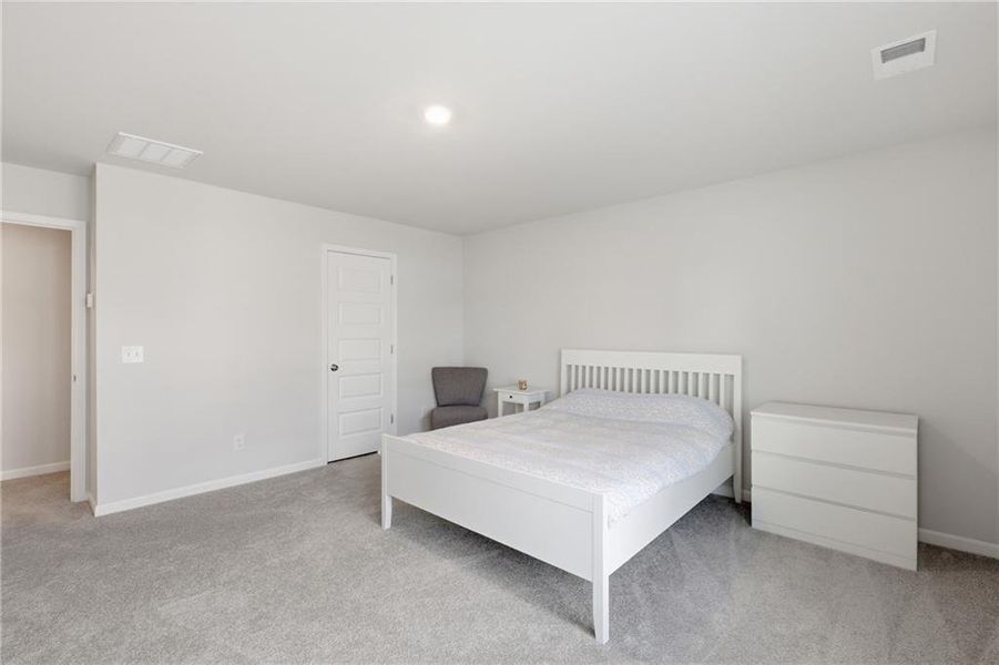 Furnished interior view inside a new home in , Bloomingdale (Image 29).