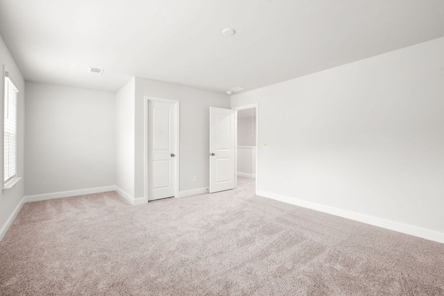 Spacious, unfurnished interior of a new home in Waterways, Richmond Hill (Image 20). Spacious, unfurnished interior of a new home in Waterways, Richmond Hill (Image 20).