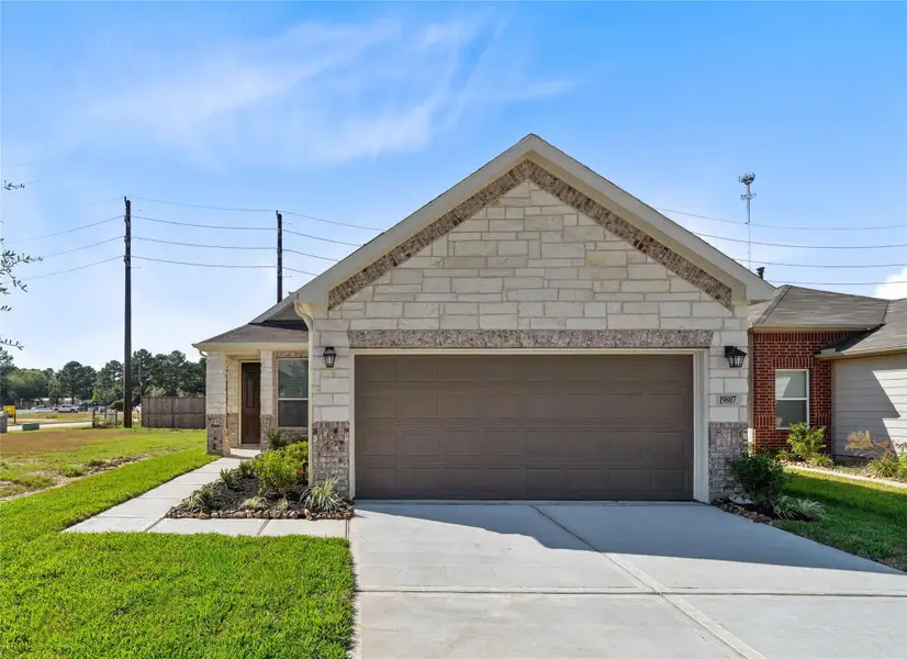 Make 19807 Corberry Park Lane your next home! Schedule your private showing today! Make 19807 Corberry Park Lane your next home! Schedule your private showing today!