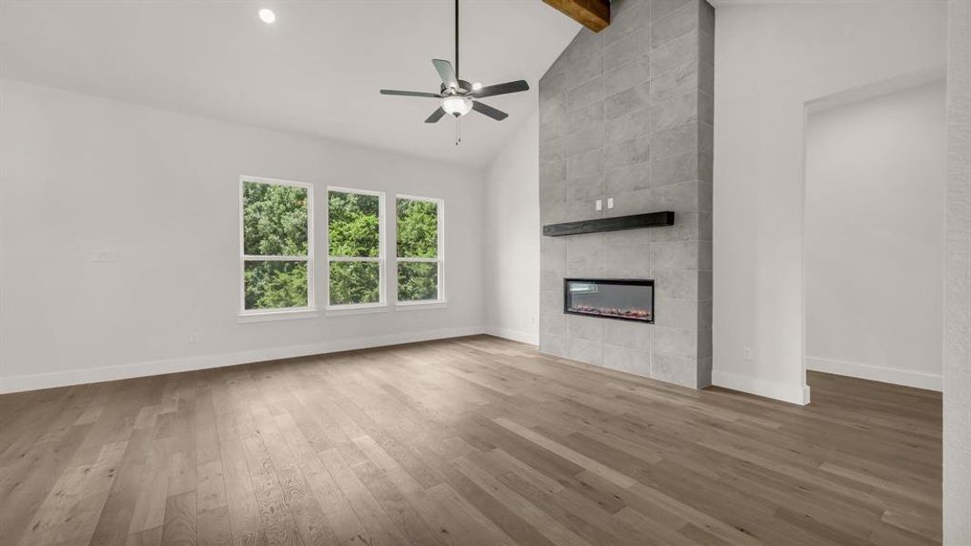 Spacious, unfurnished interior of a new home in Woodland Lakes Estates, Weatherford (Image 26).