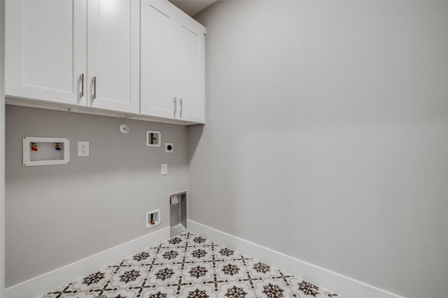 * Est Comp 6/30/26 * * PHOTO OF MODEL HOME * SELECTIONS MAY VARY * PHOTOS MAY SHOW A SIMILAR FLOOR PLAN AND/OR UPGRADED/ALTERNATIVE FINISHES * Please use these photos as a guide ONLY *