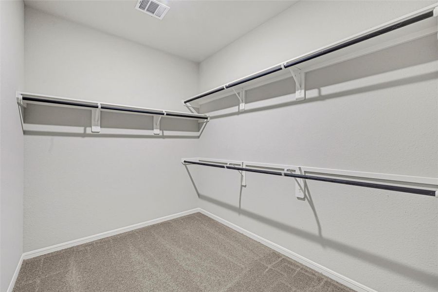 Spacious, unfurnished interior of a new home in Rollingbrook Estates, Baytown (Image 28).