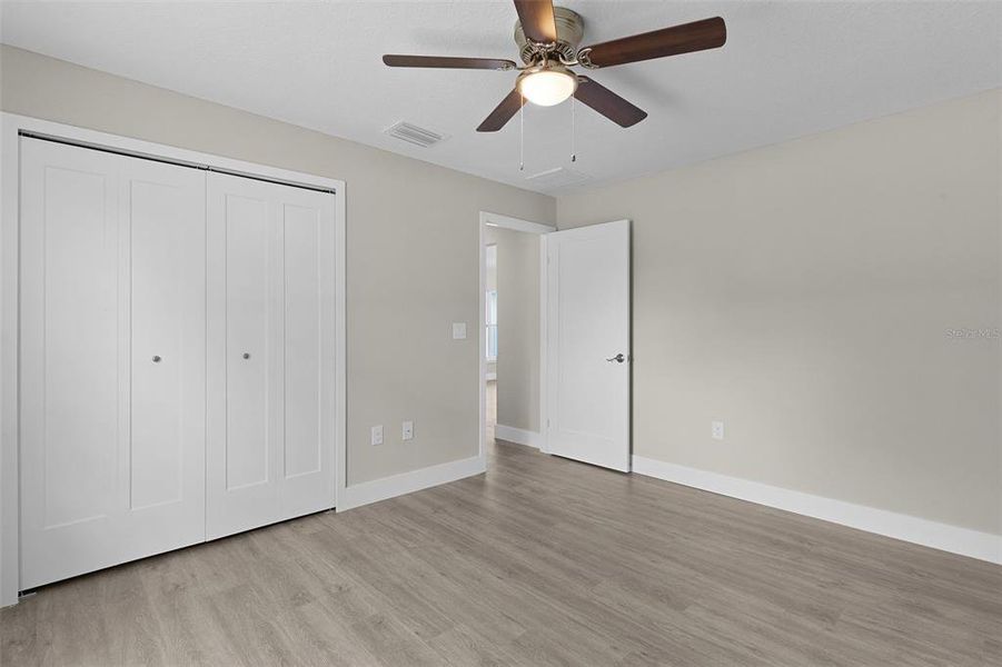 Spacious, unfurnished interior of a new home in , Ocklawaha (Image 32).