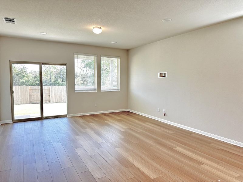 Spacious, unfurnished interior of a new home in The Colony 50s, Bastrop (Image 15).