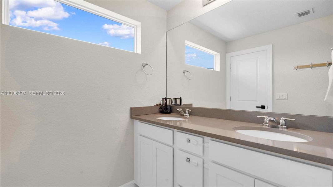 Image 48 of a home in .