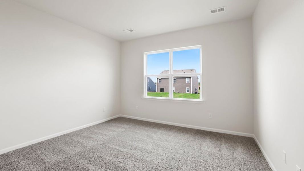 Spacious, unfurnished interior of a new home in Woodglen, Piedmont (Image 24).