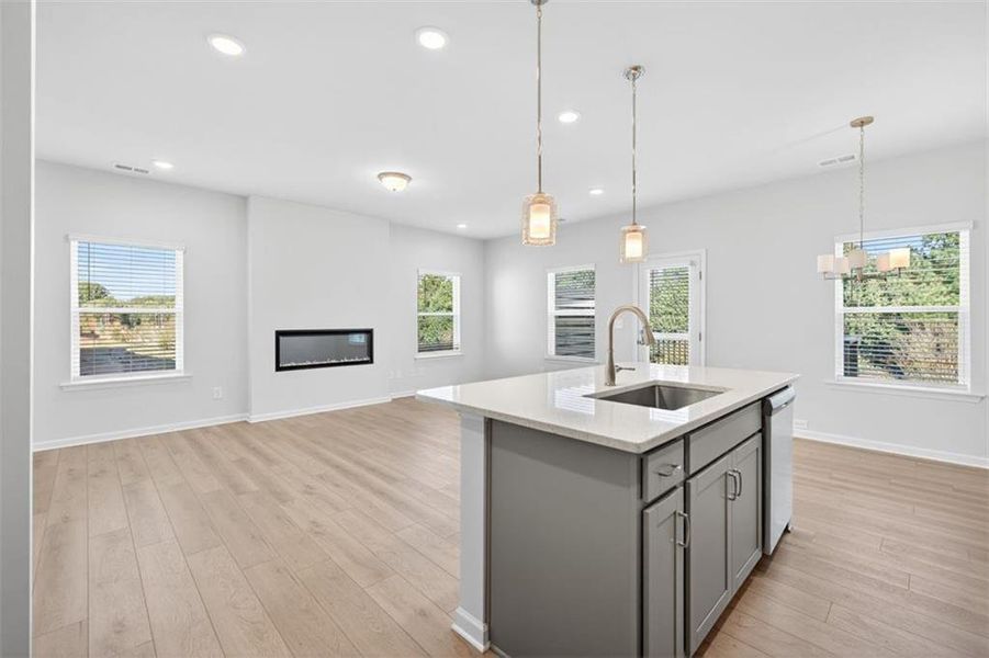 Furnished interior view inside a new home in Franklin Manor, Lawrenceville (Image 7).