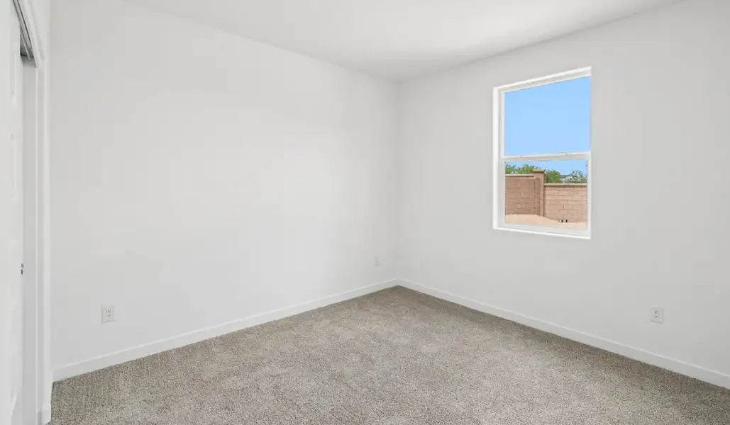 Spacious, unfurnished interior of a new home in Blackhawk, Tucson (Image 15).