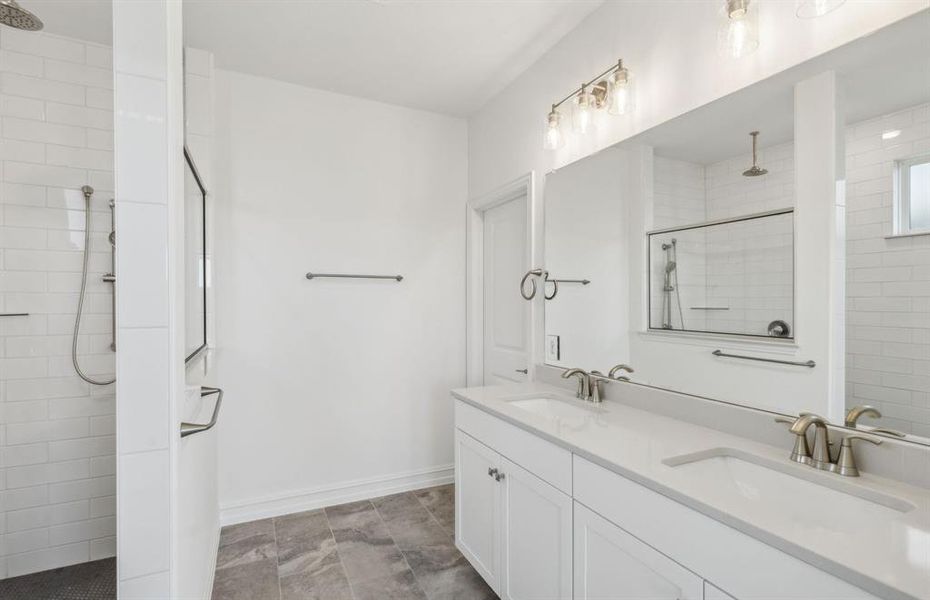 Elegant owner's bathroom *real home pictured