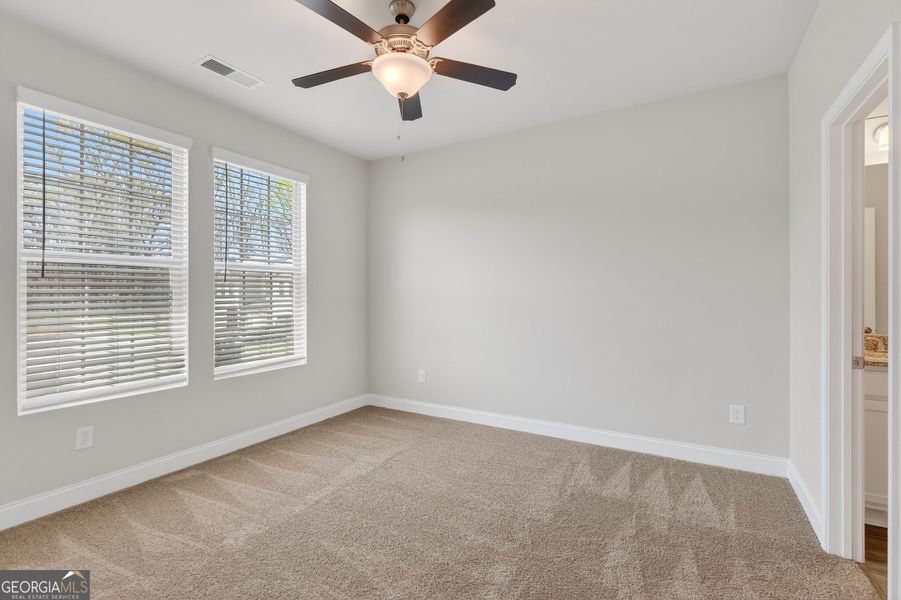 Spacious, unfurnished interior of a new home in Morning Creek Forest, Atlanta (Image 18).