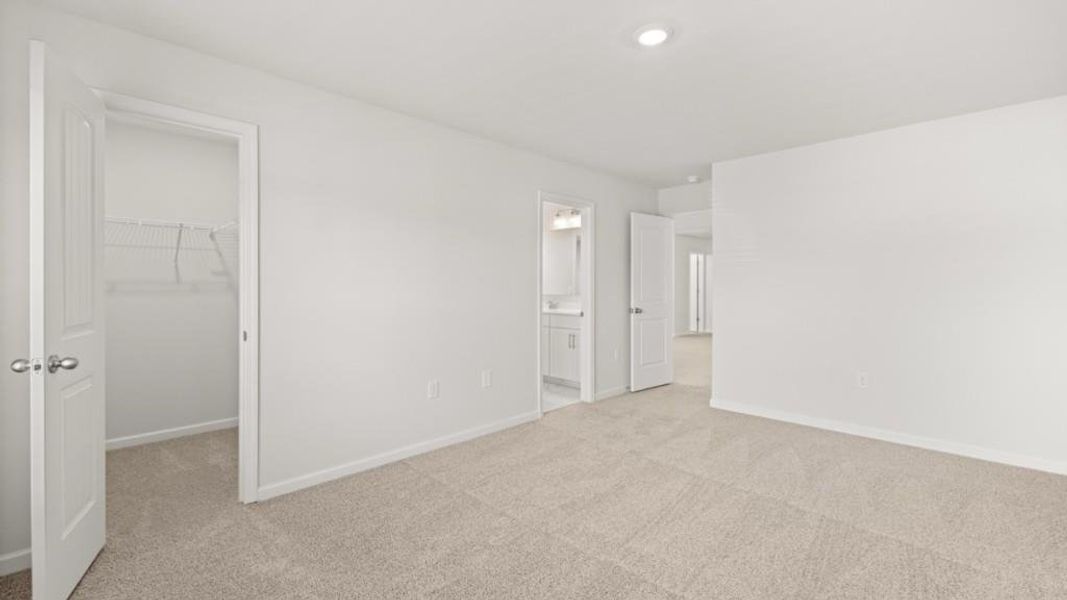 Spacious, unfurnished interior of a new home in Haven Abbey, Cumming (Image 29).