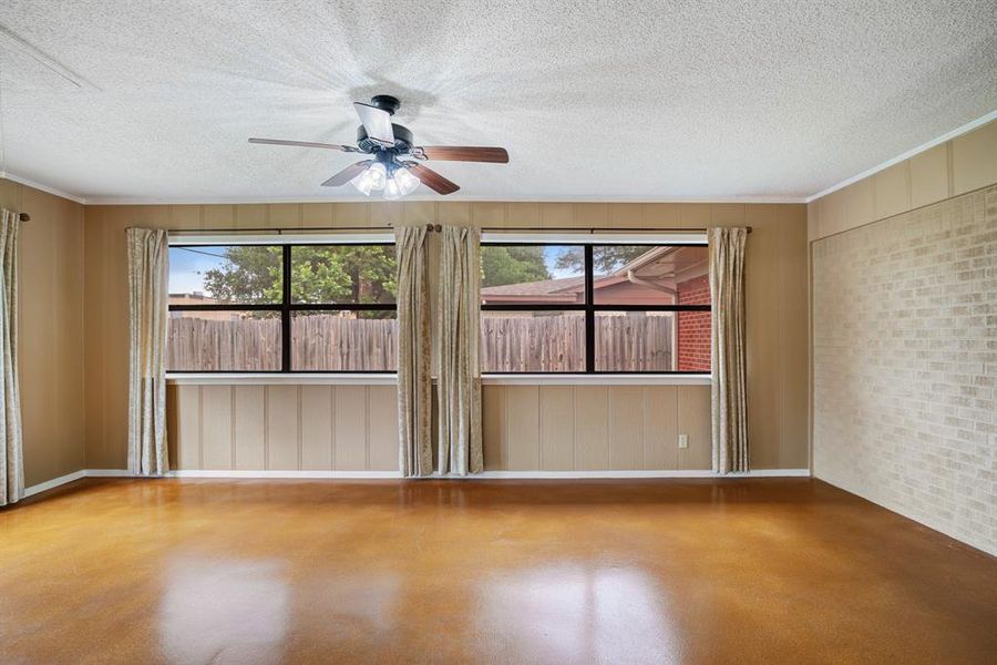 Spacious, unfurnished interior of a new home in , Paris (Image 18).