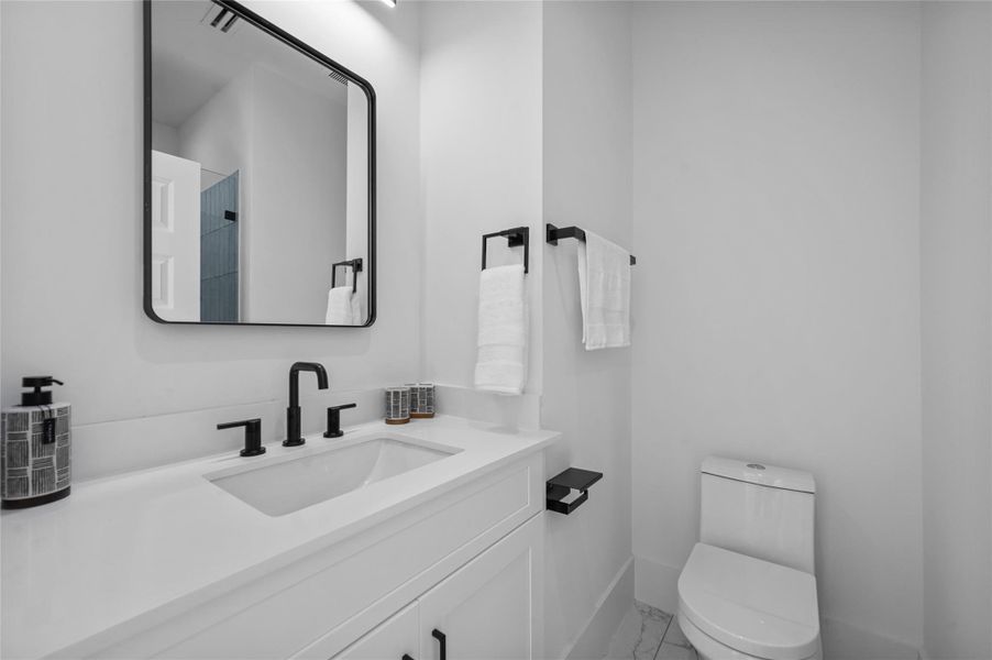 View of 3rd bedroom en-suite bath