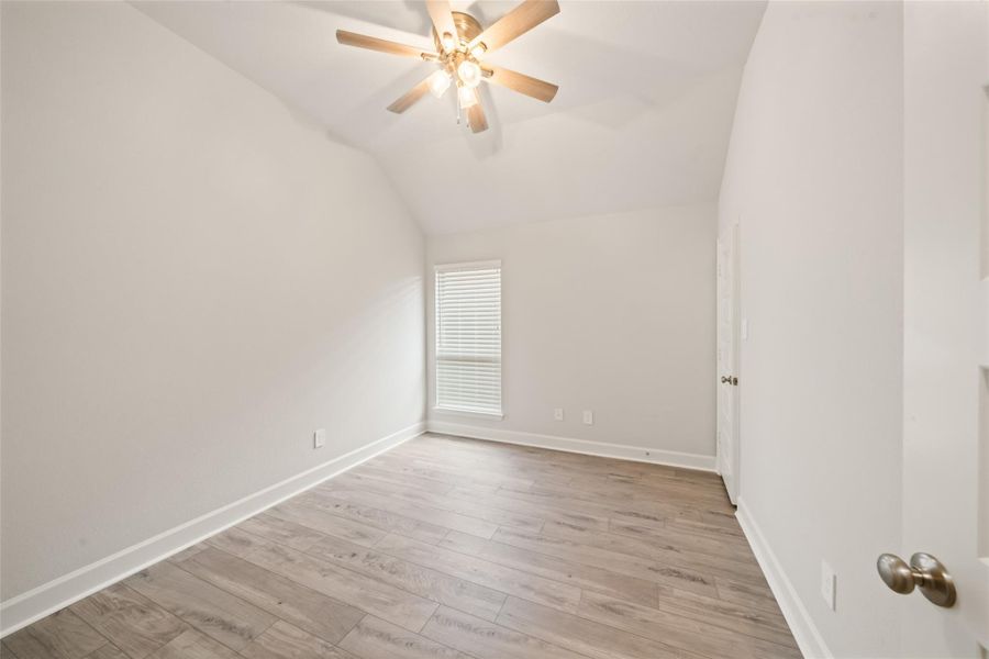 Spacious, unfurnished interior of a new home in The Woodlands Hills 60', Willis (Image 12). Spacious, unfurnished interior of a new home in The Woodlands Hills 60', Willis (Image 12).