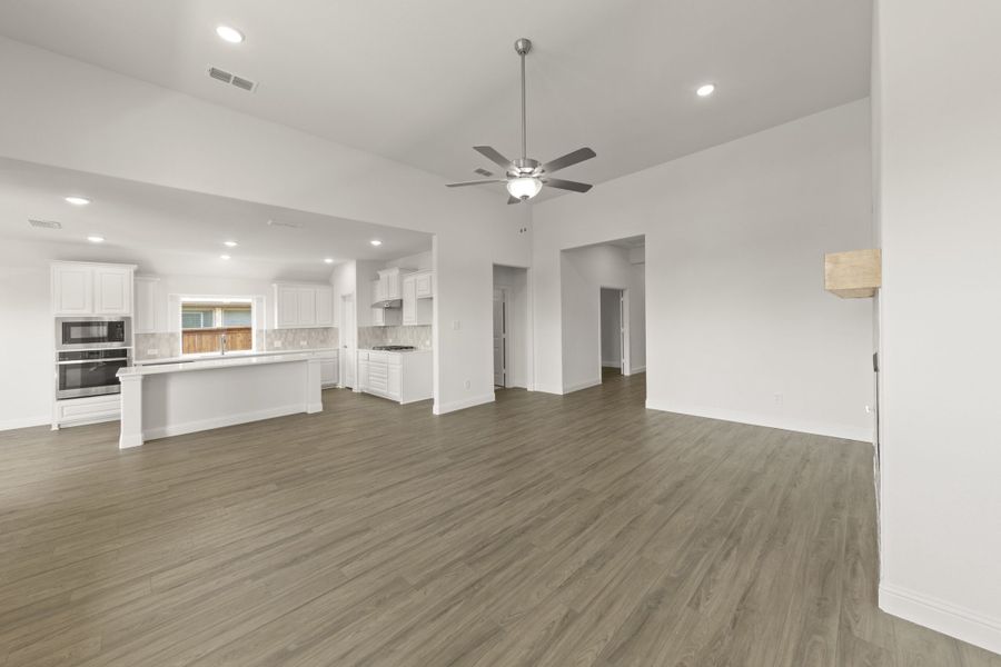 Spacious, unfurnished interior of a new home in River Ranch, Van Alstyne (Image 23). Spacious, unfurnished interior of a new home in River Ranch, Van Alstyne (Image 23).