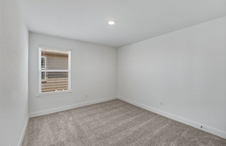 Spacious, unfurnished interior of a new home in Lagos, Manor (Image 41).