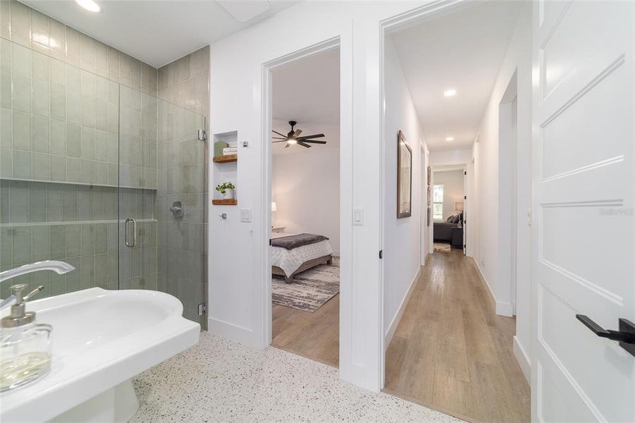 Furnished interior view inside a new home in , Belleview (Image 69).