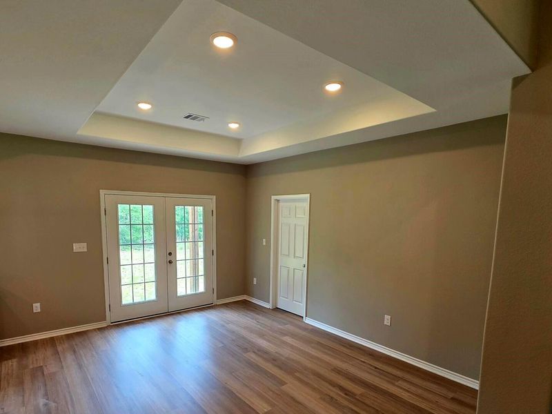 Spacious, unfurnished interior of a new home in , Lovelady (Image 15).