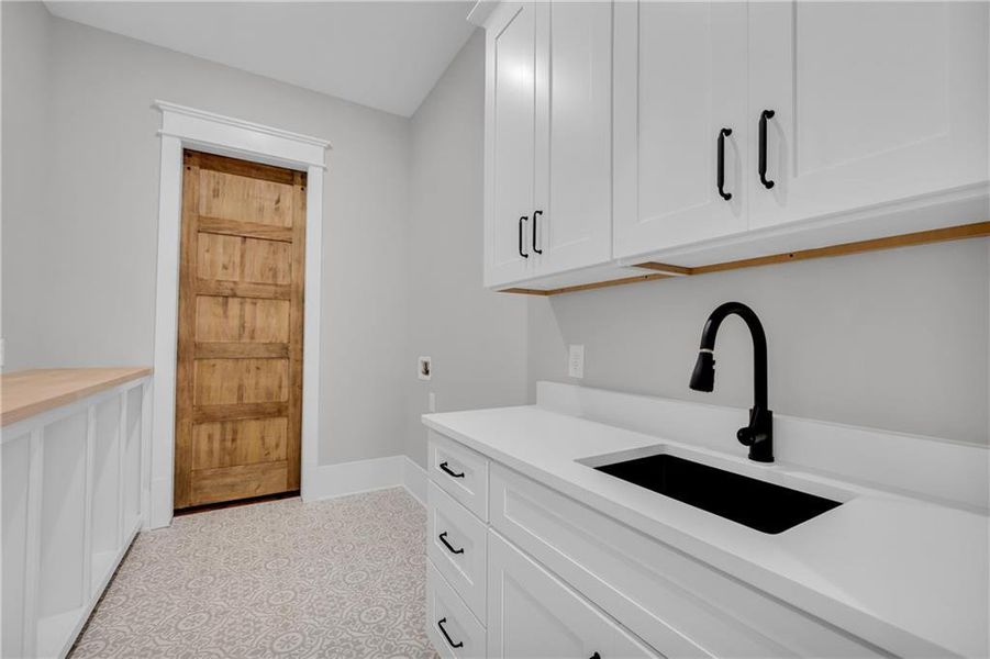 Furnished interior view inside a new home in , Monroe (Image 15).