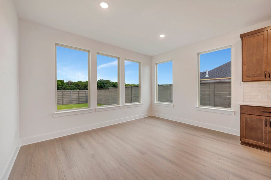 Spacious, unfurnished interior of a new home in Treeline, Justin (Image 15).