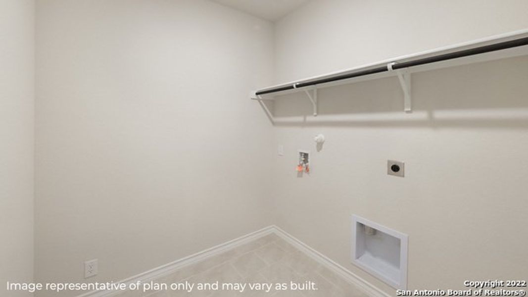 Spacious, unfurnished interior of a new home in Brookstone Creek, San Antonio (Image 11).