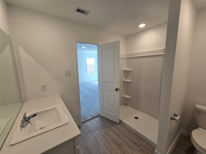 *Not actual home, pictures representative of same floor plan*
