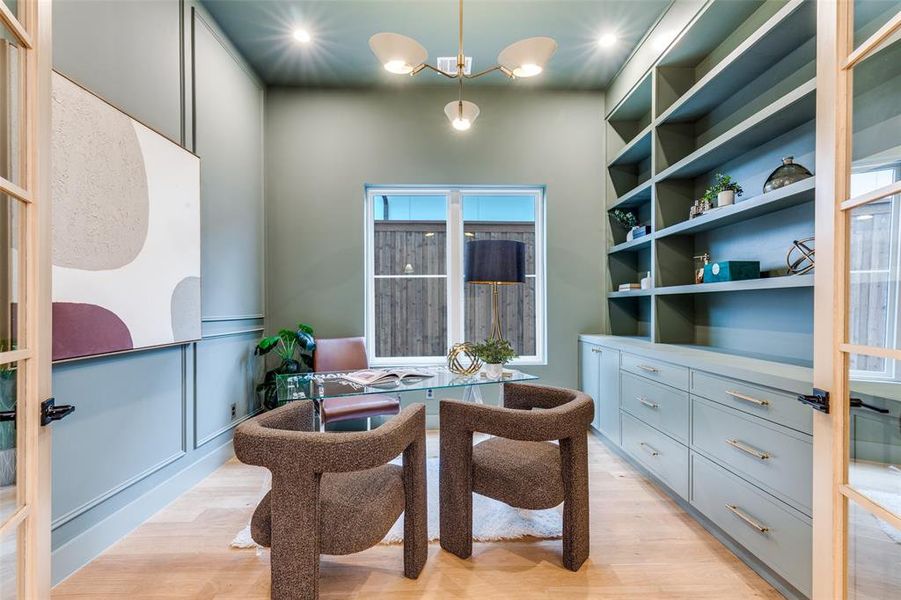 Furnished interior view inside a new home in , Dallas (Image 19). Furnished interior view inside a new home in , Dallas (Image 19).