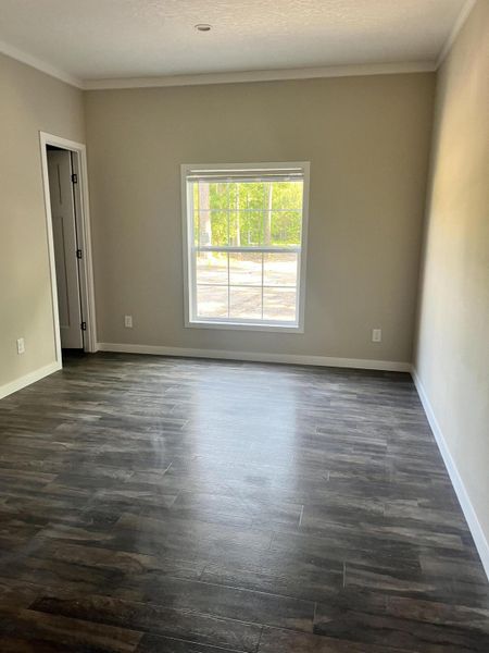 Spacious, unfurnished interior of a new home in , Cottageville (Image 16).