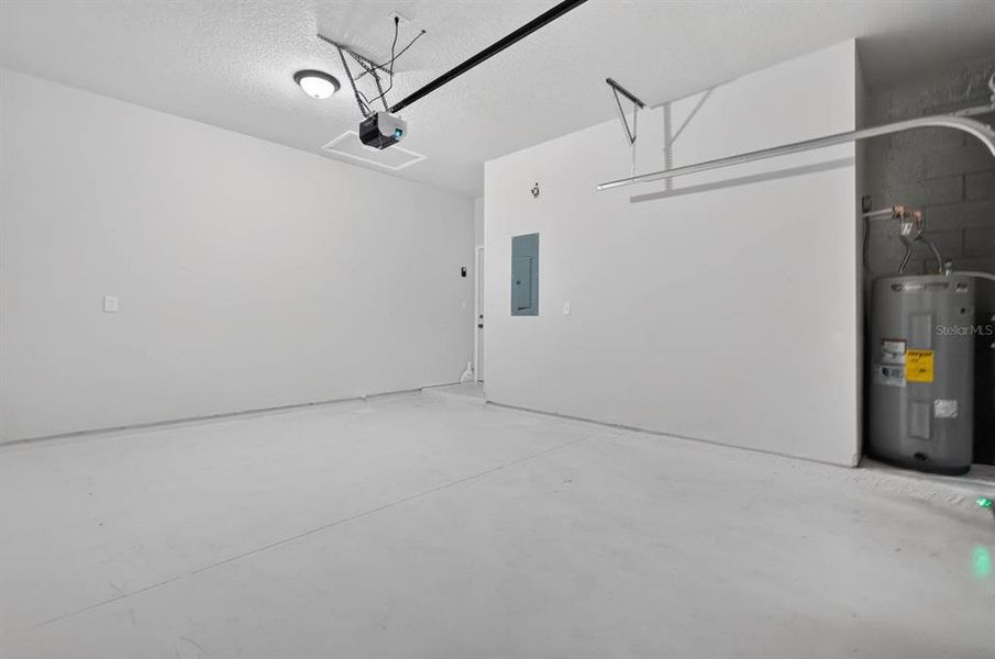 Spacious, unfurnished interior of a new home in , Daytona Beach (Image 27). Spacious, unfurnished interior of a new home in , Daytona Beach (Image 27).