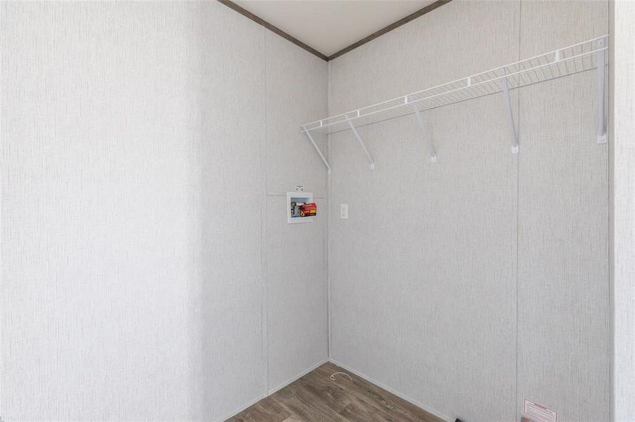 Spacious, unfurnished interior of a new home in , Merkel (Image 21).