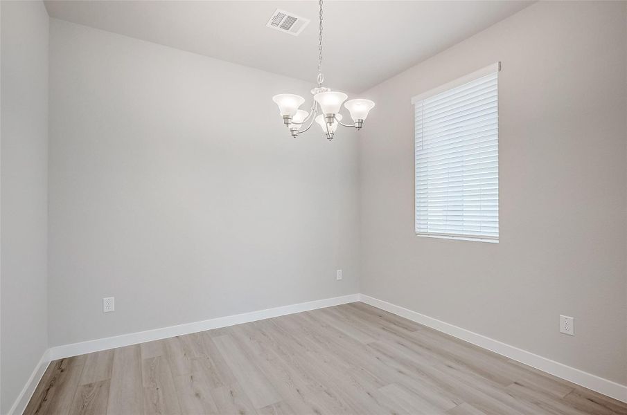 Spacious, unfurnished interior of a new home in McClendon Park Village, Houston (Image 39). Spacious, unfurnished interior of a new home in McClendon Park Village, Houston (Image 39).