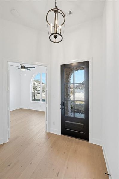 Spacious, unfurnished interior of a new home in Dove Hollow, Waxahachie (Image 20).