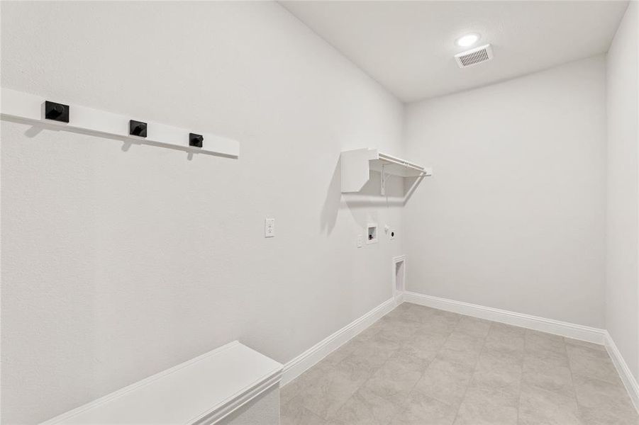 Spacious, unfurnished interior of a new home in Waterscape Classic 50s, Royse City (Image 34). Spacious, unfurnished interior of a new home in Waterscape Classic 50s, Royse City (Image 34).