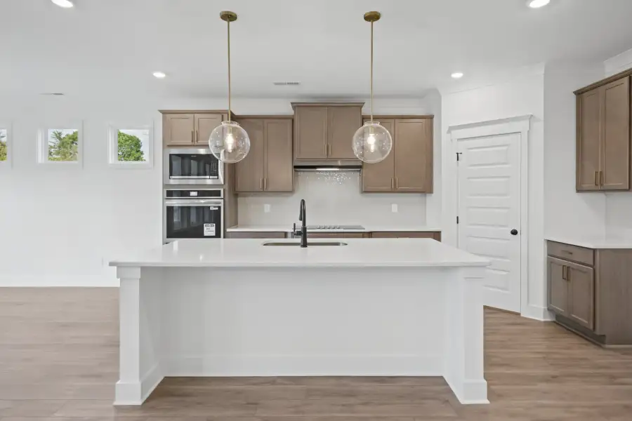 *Photo of example home. Selections & finishes may vary. *Photo of example home. Selections & finishes may vary.
