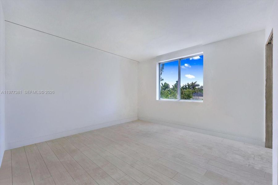 Spacious, unfurnished interior of a new home in , North Bay Village (Image 13).