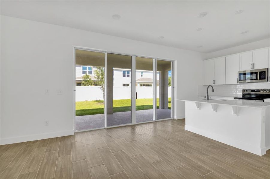 Spacious, unfurnished interior of a new home in , Tavares (Image 13).