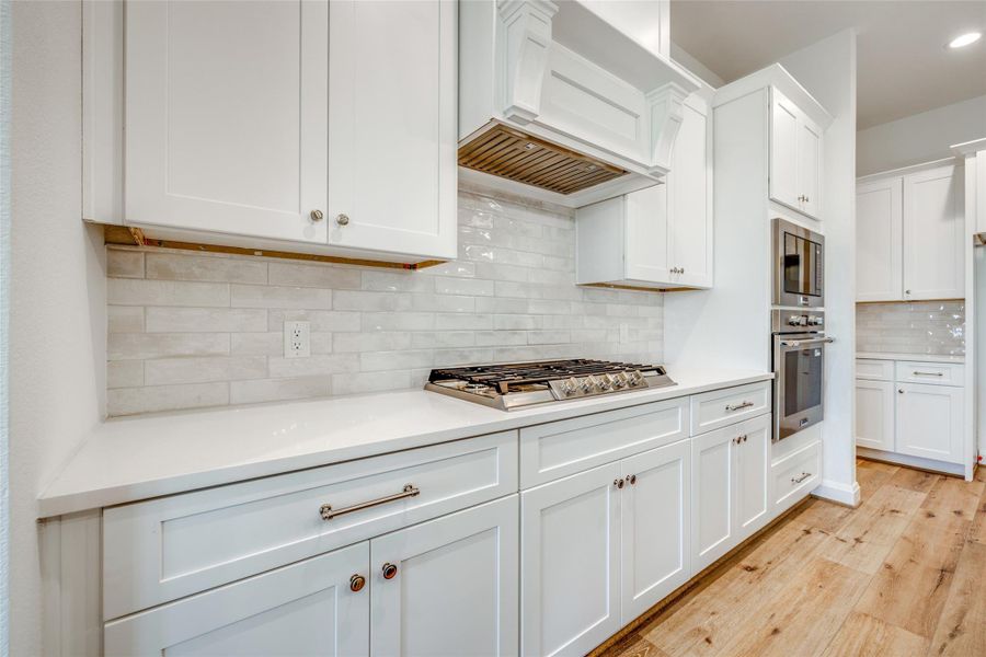 Furnished interior view inside a new home in Arborwood, Waller (Image 6).