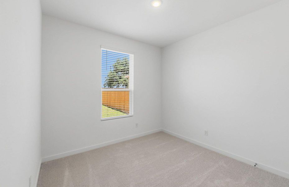 Spacious, unfurnished interior of a new home in Crosswinds, Kyle (Image 13).