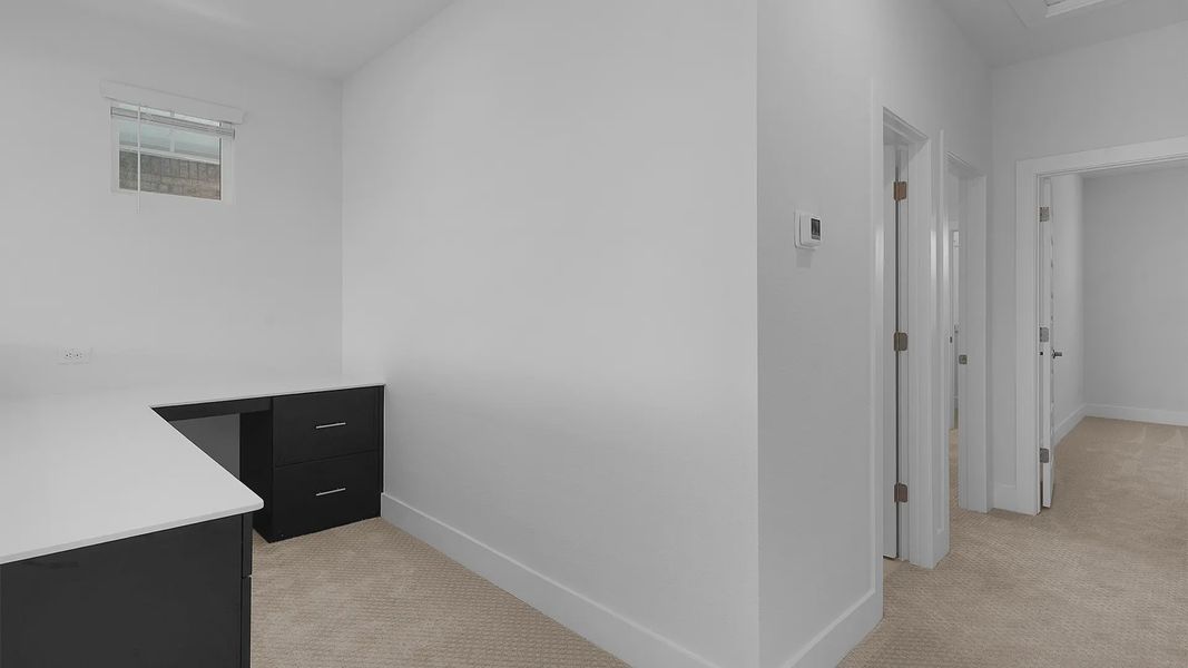 Spacious, unfurnished interior of a new home in Lariat, Liberty Hill (Image 17).