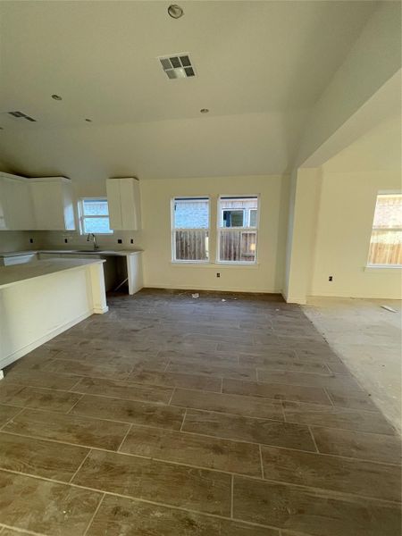 Image 8 of a home in .