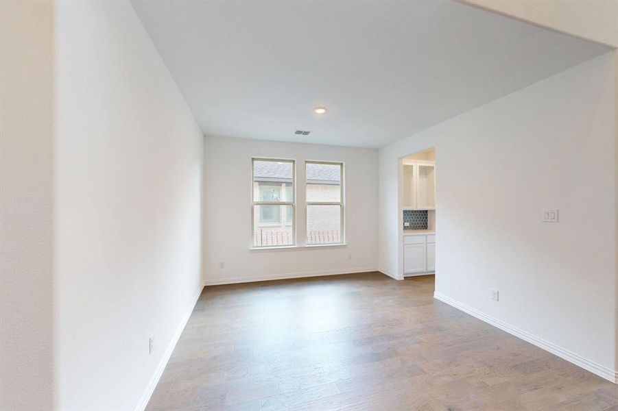 Spacious, unfurnished interior of a new home in Aster Park, McKinney (Image 38).