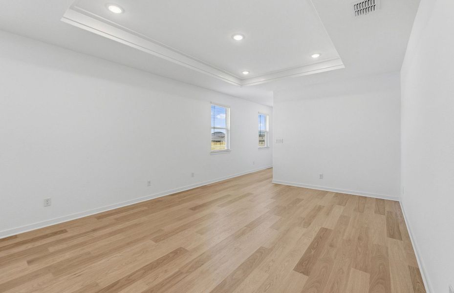 Spacious, unfurnished interior of a new home in Sunfield, Buda (Image 16). Spacious, unfurnished interior of a new home in Sunfield, Buda (Image 16).