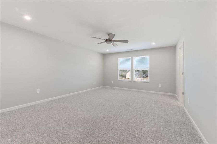 Spacious, unfurnished interior of a new home in Twin Lakes, Hoschton (Image 24).