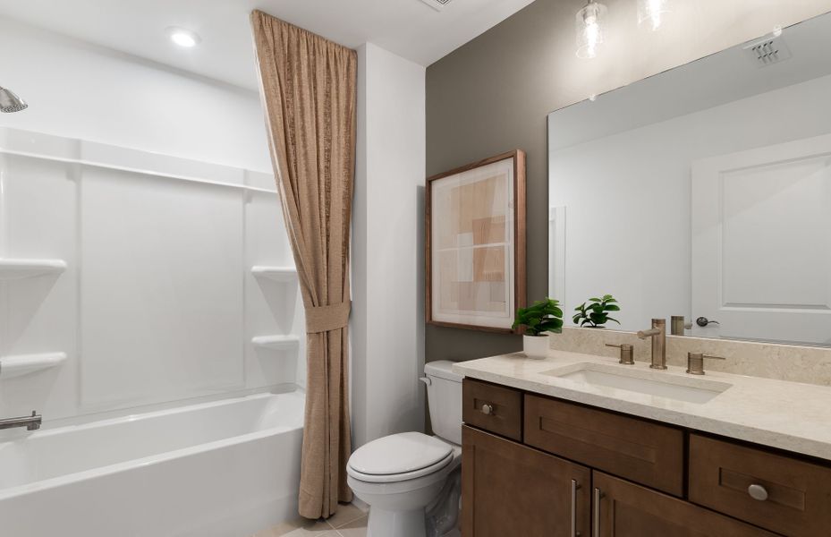 Furnished interior view inside a new home in Del Webb at Lake Oconee, Greensboro (Image 27).