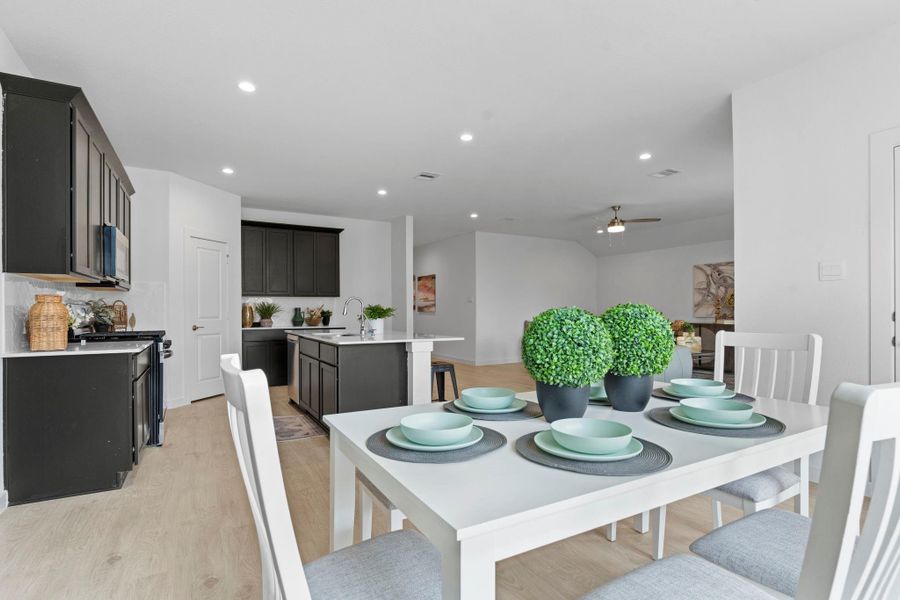 *Images and 3D tour are for illustration only and options may vary from home as built. *Images and 3D tour are for illustration only and options may vary from home as built.