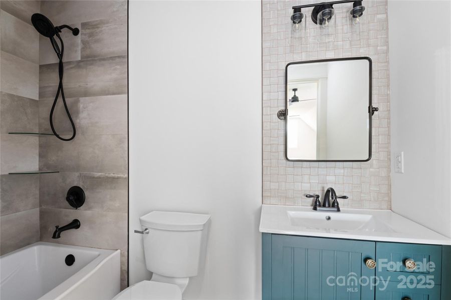 Furnished interior view inside a new home in , Hendersonville (Image 16). Furnished interior view inside a new home in , Hendersonville (Image 16).