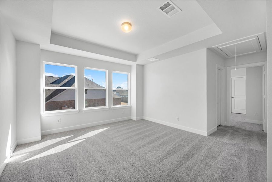 Representative image. Features, selections and colors may vary. Representative image. Features, selections and colors may vary.